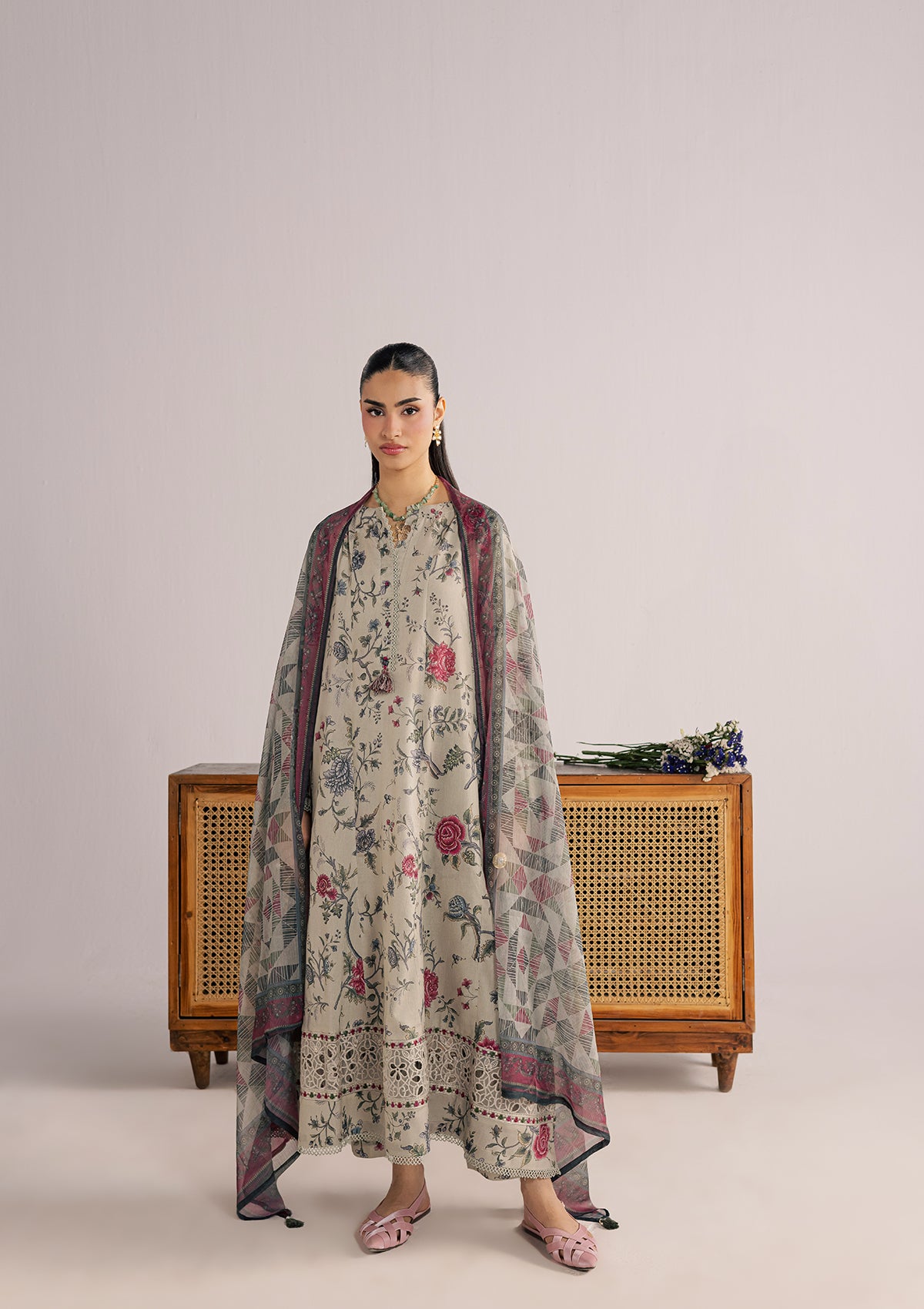 PRINTED EMBROIDERED LAWN BT006853-GRY