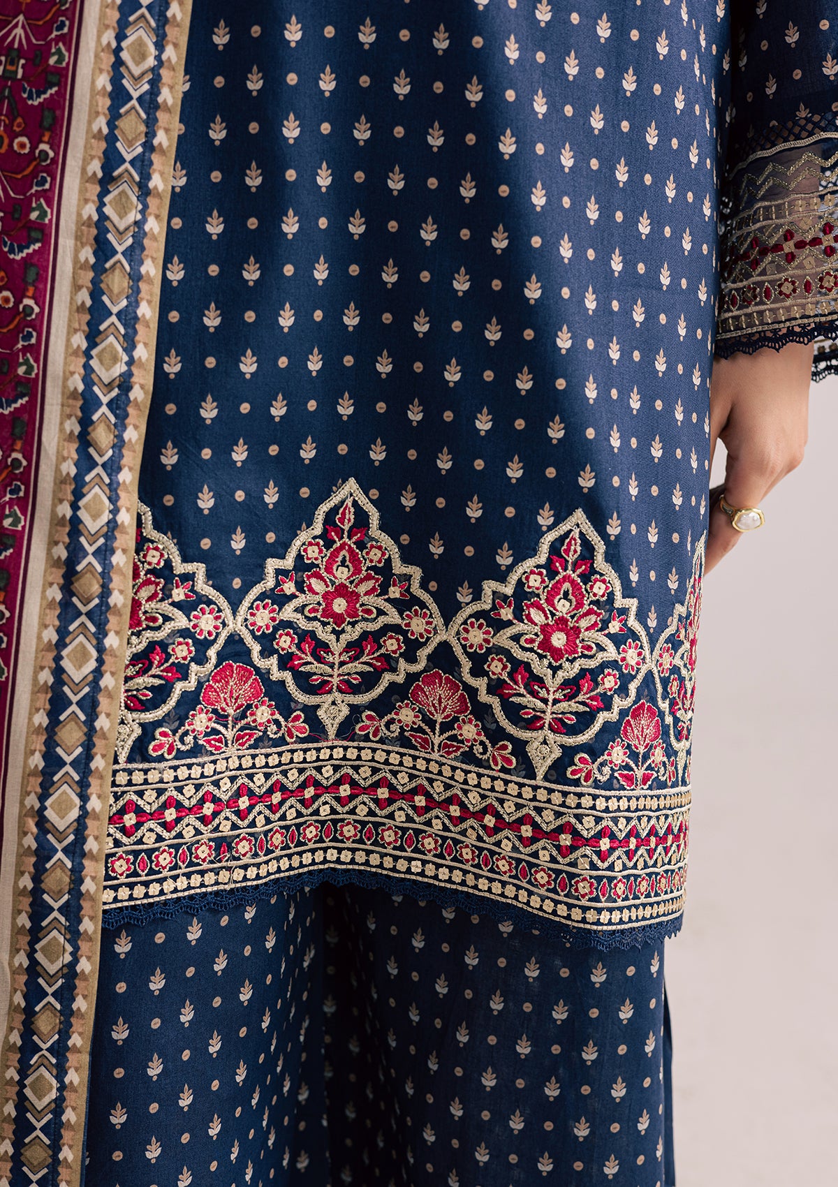 PRINTED EMBROIDERED LAWN BT006852-BLU