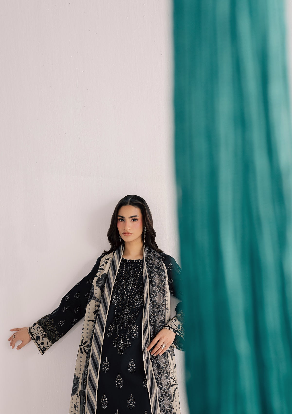 PRINTED EMBROIDERED LAWN BT006860-BLK