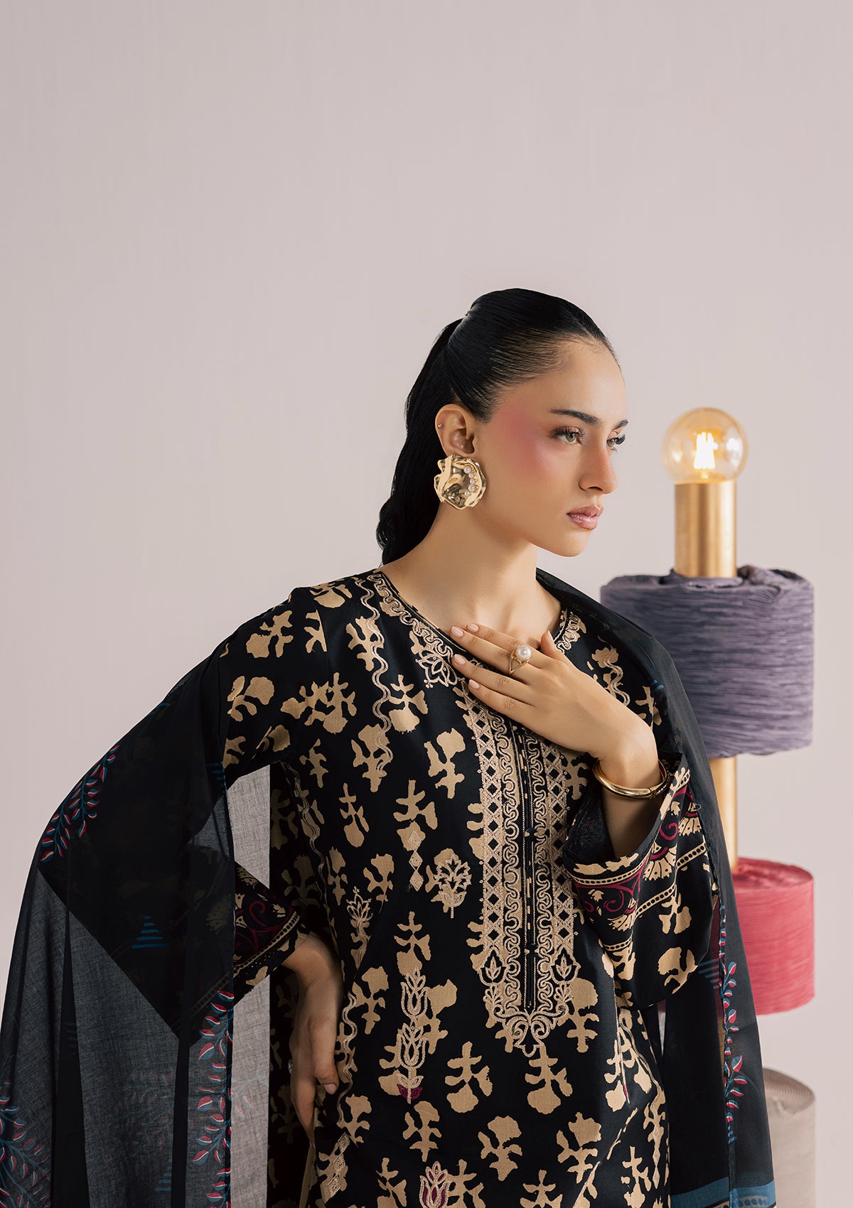 PRINTED EMBROIDERED LAWN BT006860-SBK