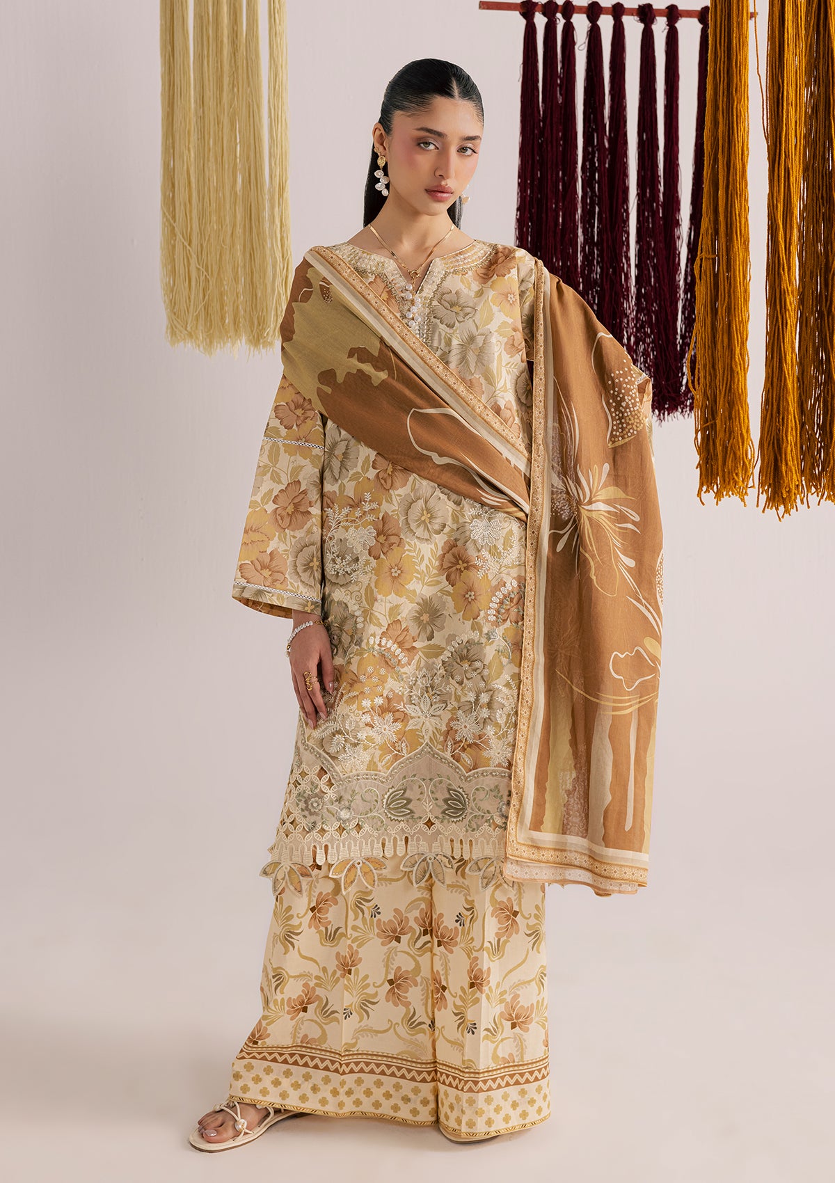 PRINTED EMBROIDERED LAWN BT006860-CRM