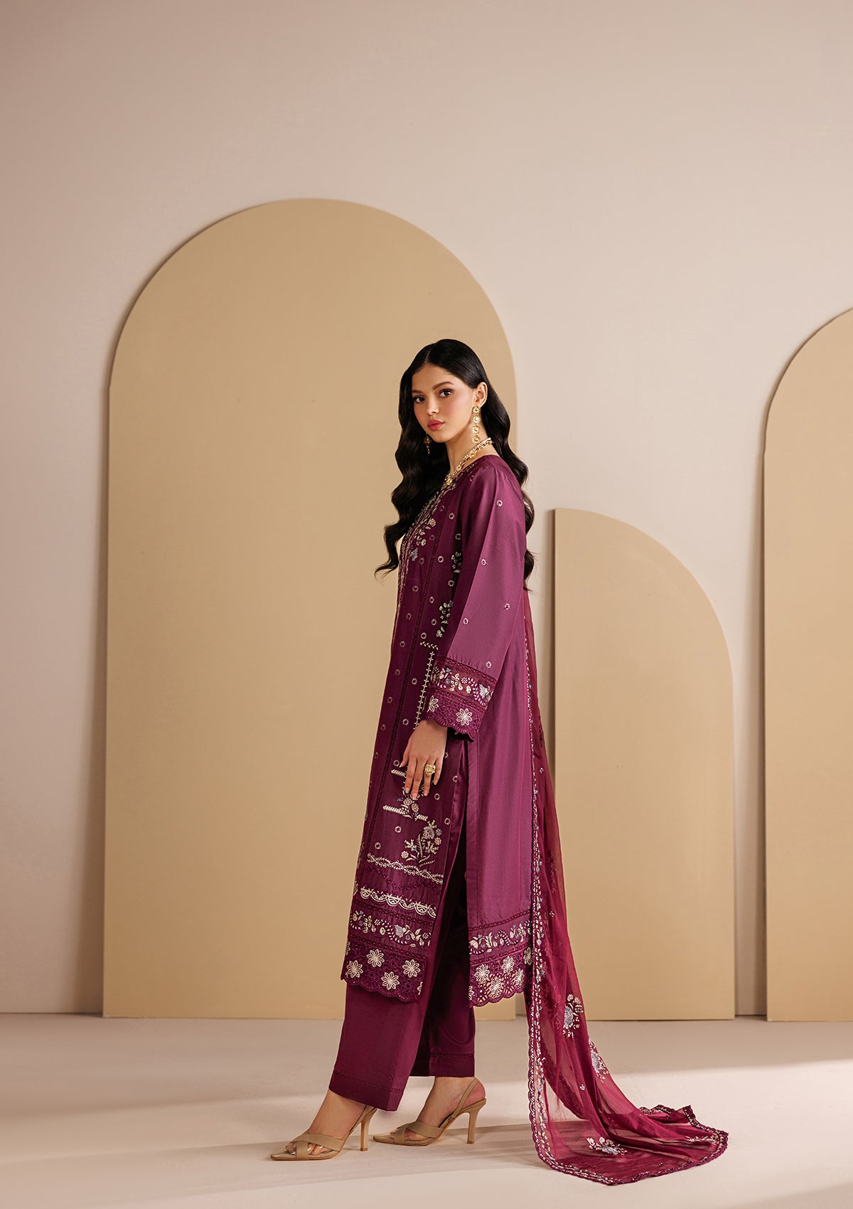 LUXURY Embroidered LAWN BT006719-PST