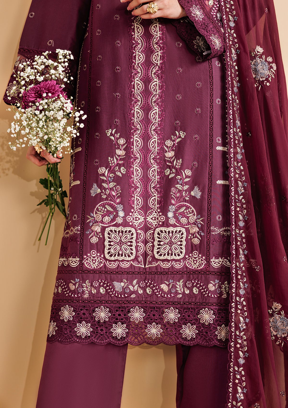 LUXURY Embroidered LAWN BT006719-PST