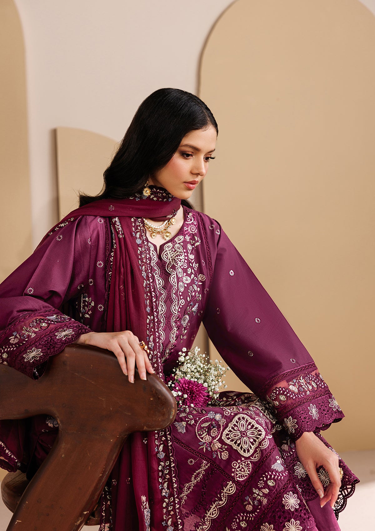 LUXURY Embroidered LAWN BT006719-PST