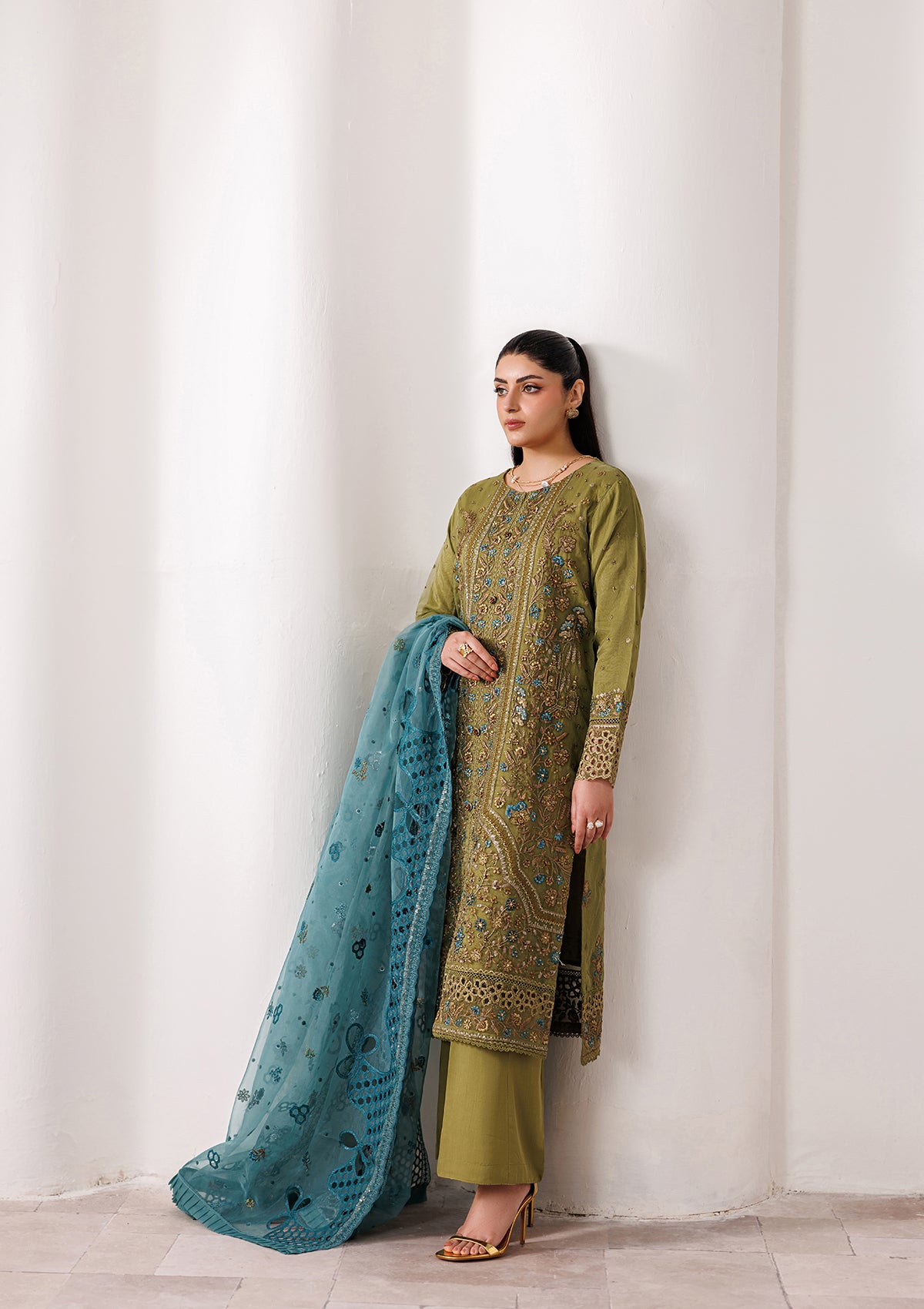 LUXURY Embroidered organza  BT006825-OLV