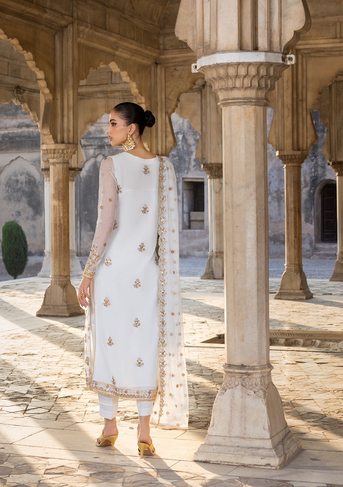 EMBROIDERED NET BT6623