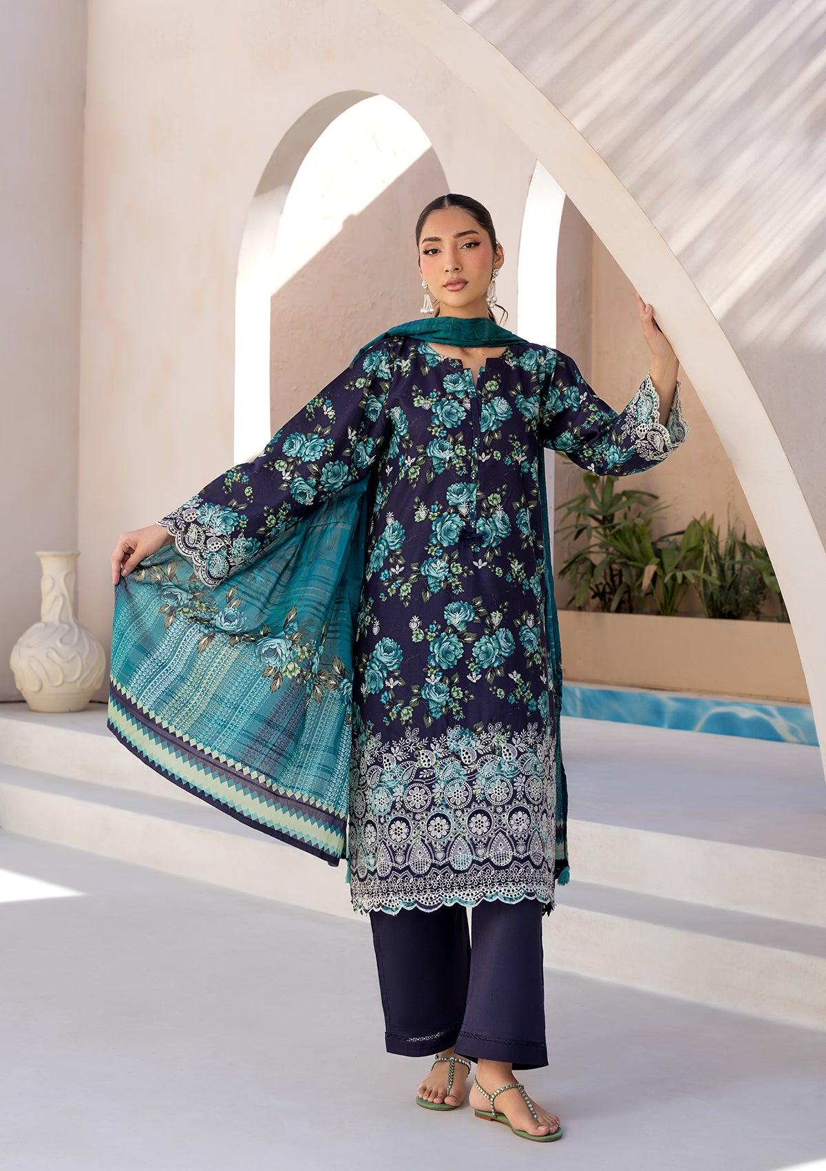 PRINTED CHICKENKARI LAWN BT006697-NVB