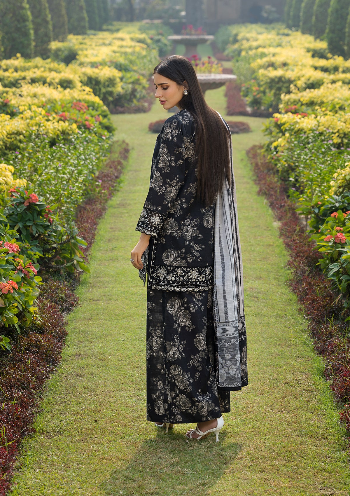 EMBROIDERED KHADDAR BT6513-BLK