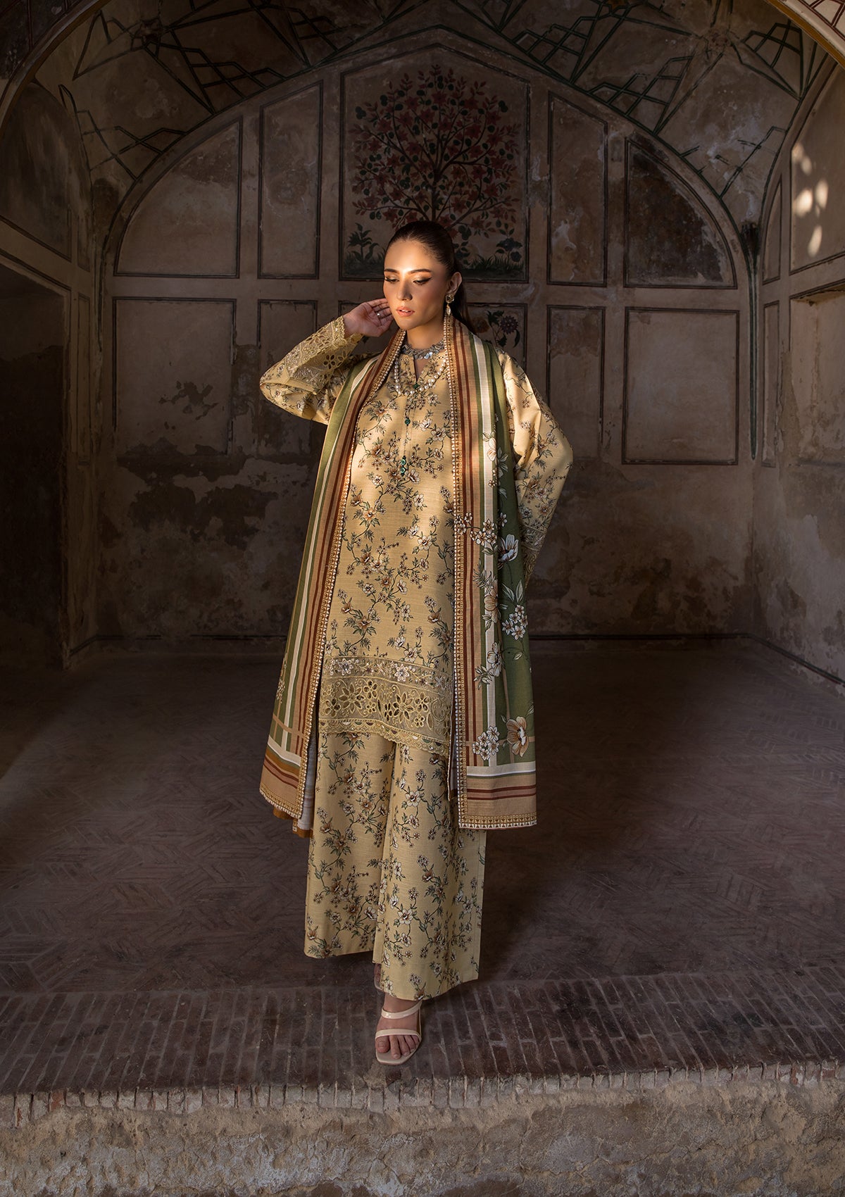 EMBROIDERED KHADDAR BT6513-LLM