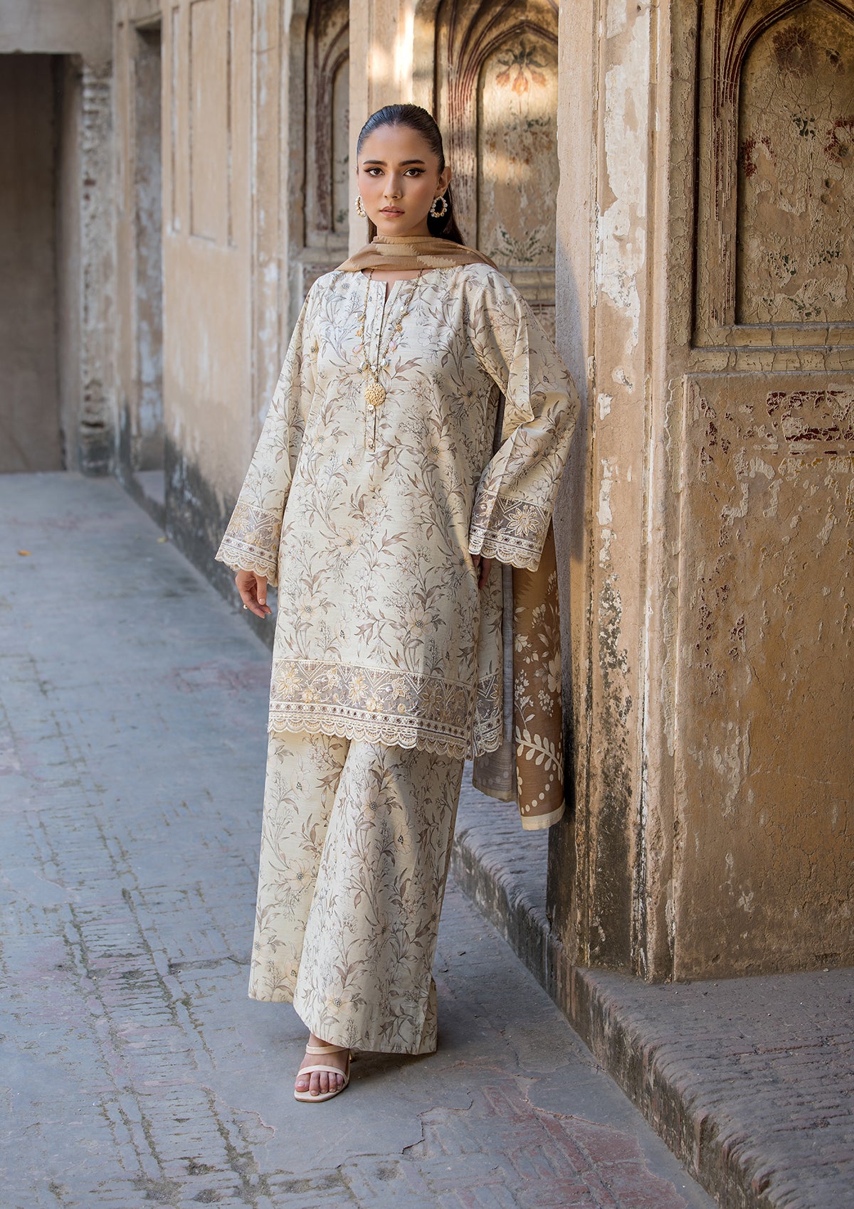 EMBROIDERED KHADDAR BT6513-SKN