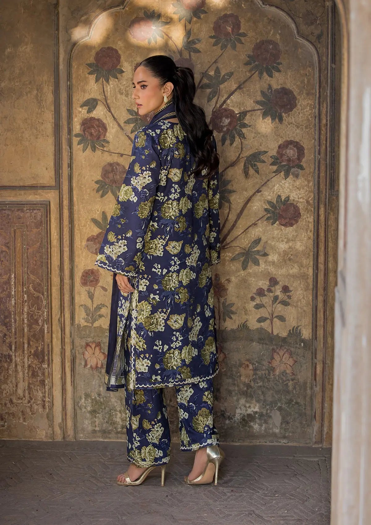 EMBROIDERED KHADDAR BT6512-NBL Bin Tayyab