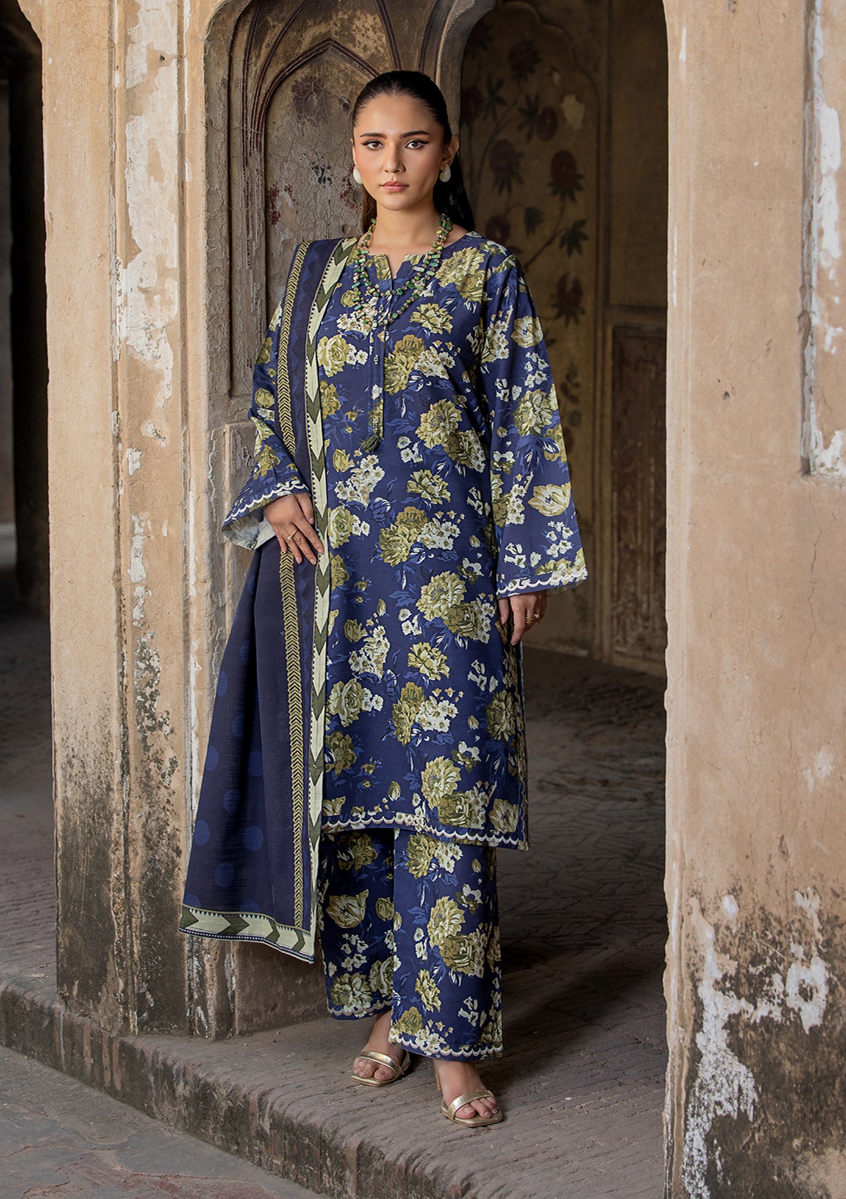 EMBROIDERED KHADDAR BT6512-NBL