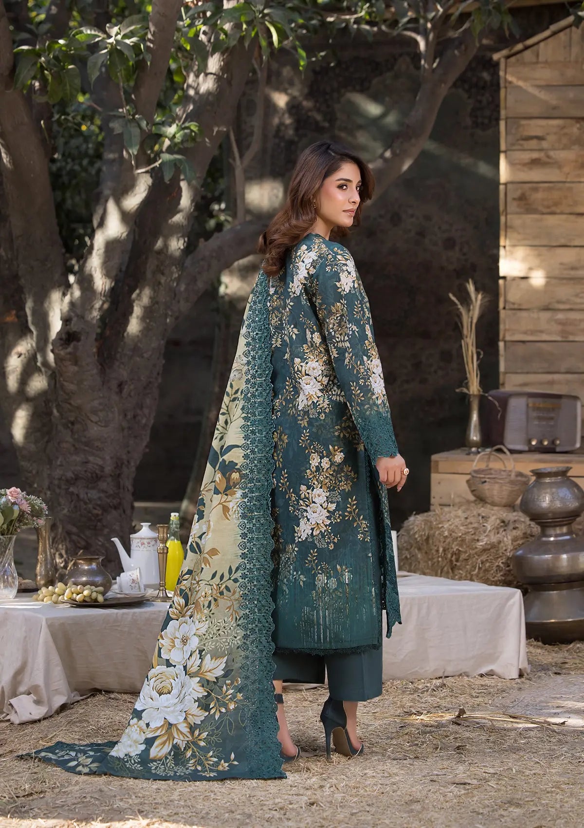 EMBROIDERED Lawn BT006898-GRN