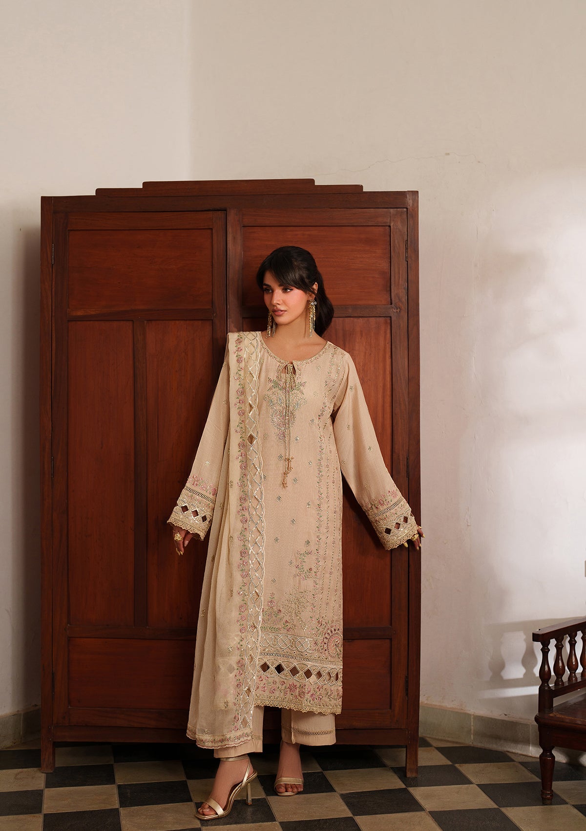 Embroidered Lawn BT6573-SKN Bin Tayyab