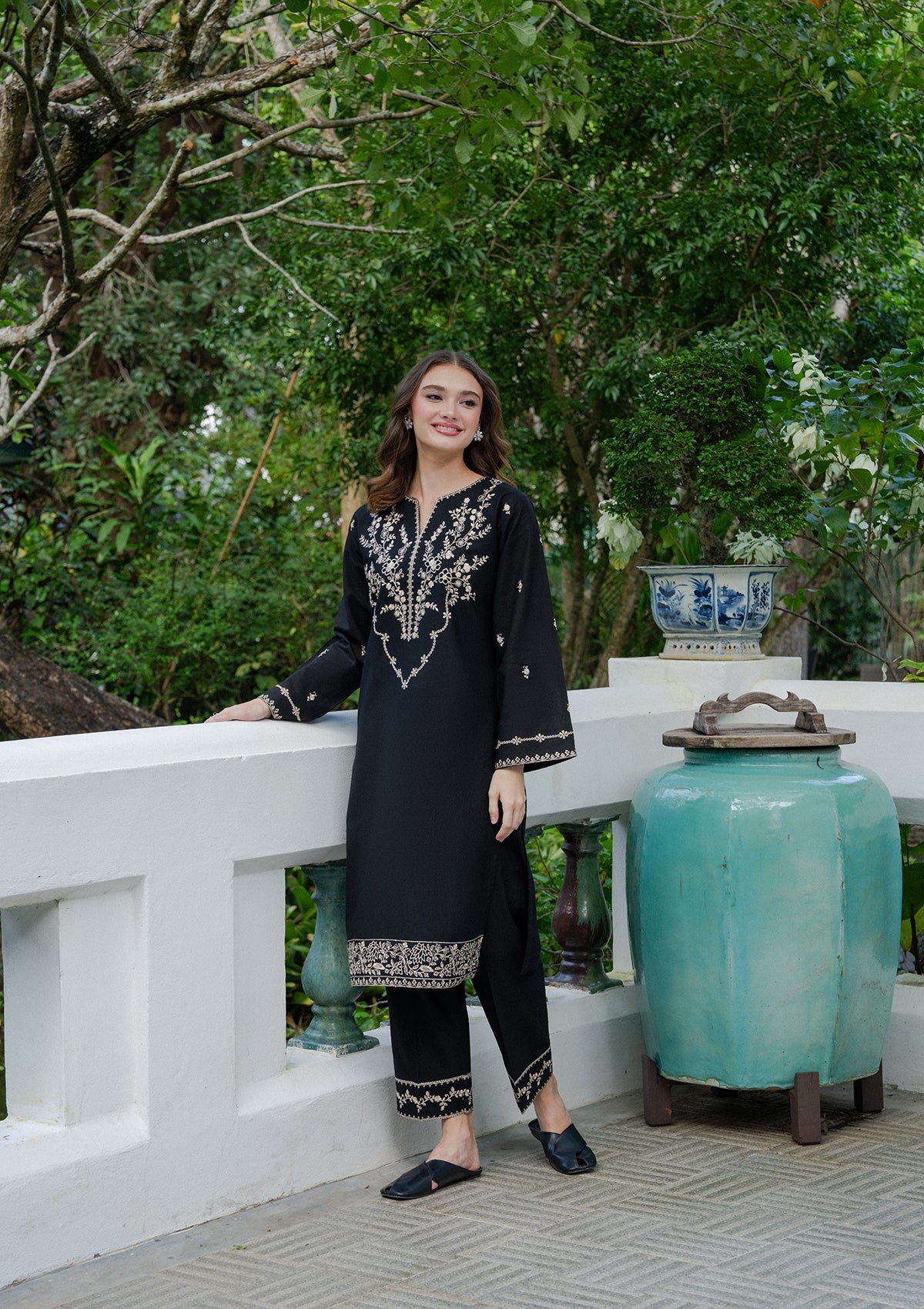 Embroidered Khaddar BT006930-BLK
