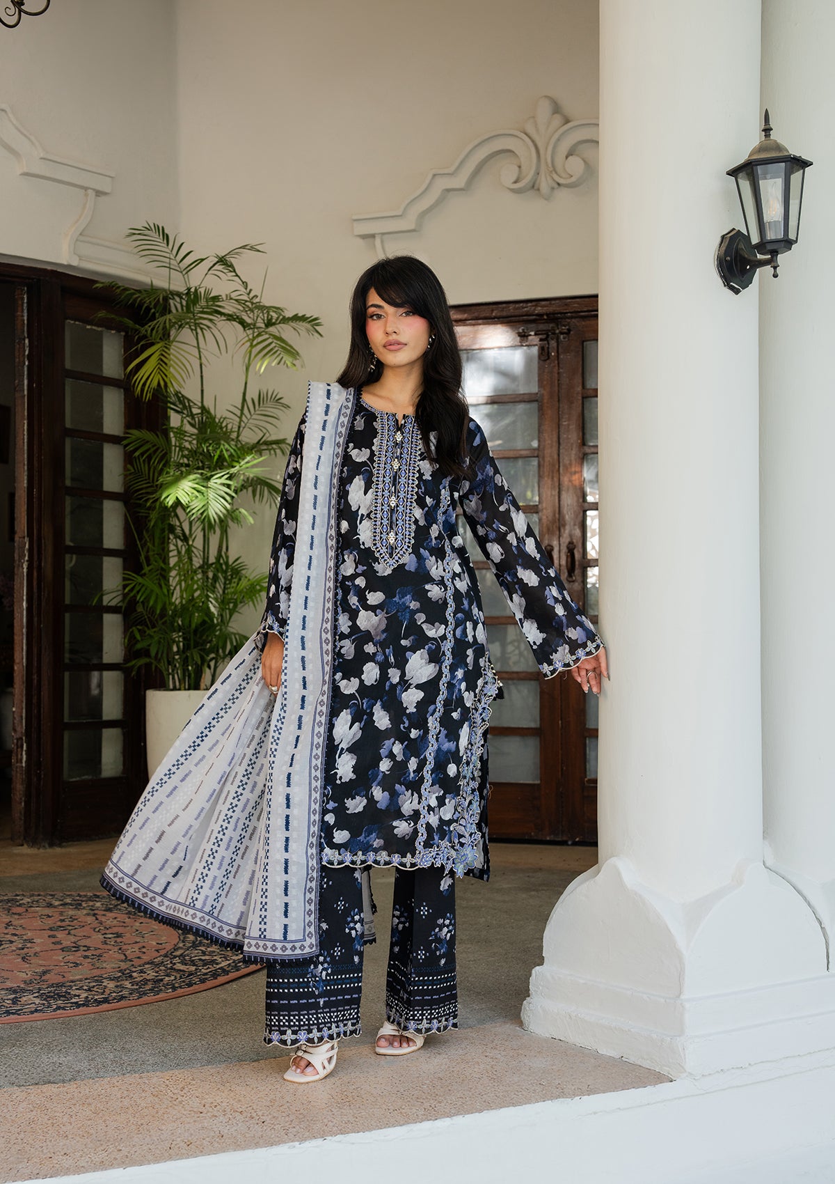 EMBROIDERED Lawn BT006892-BBU