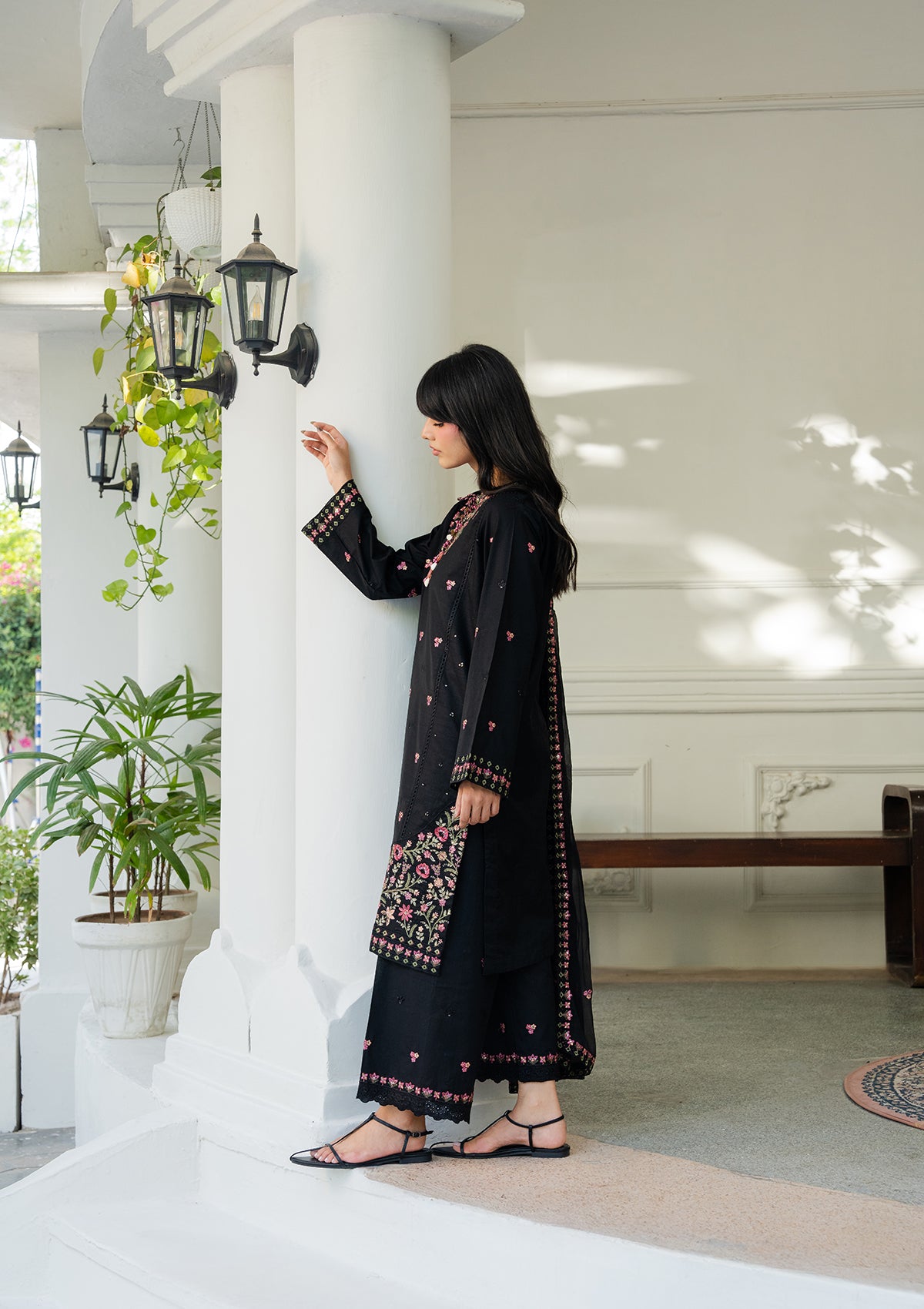 EMBROIDERED Lawn BT006886-BLK