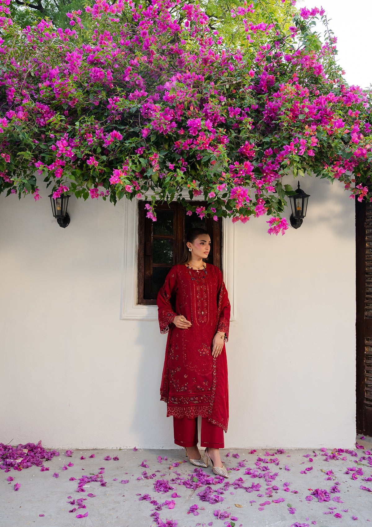 EMBROIDERED Lawn BT006880-MRN