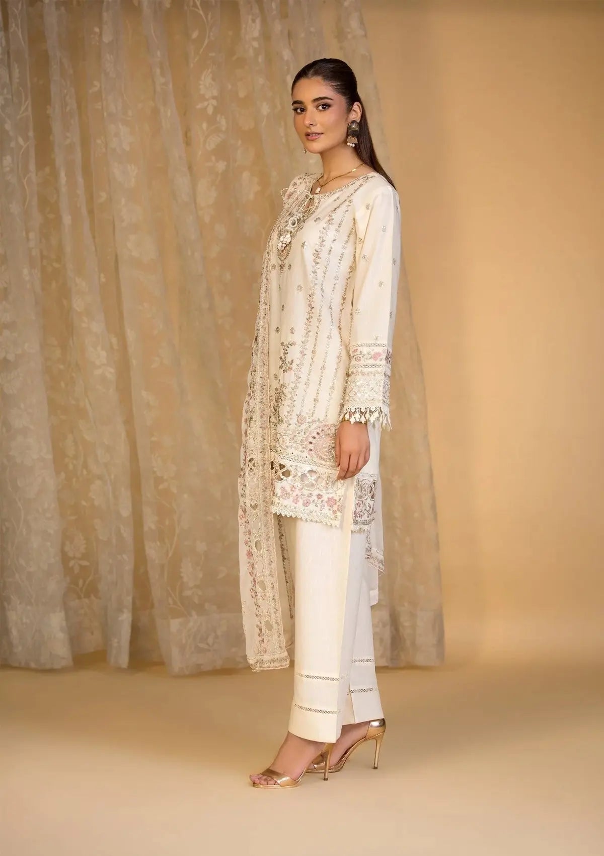 (BT006287-CRM) Bin Tayyab