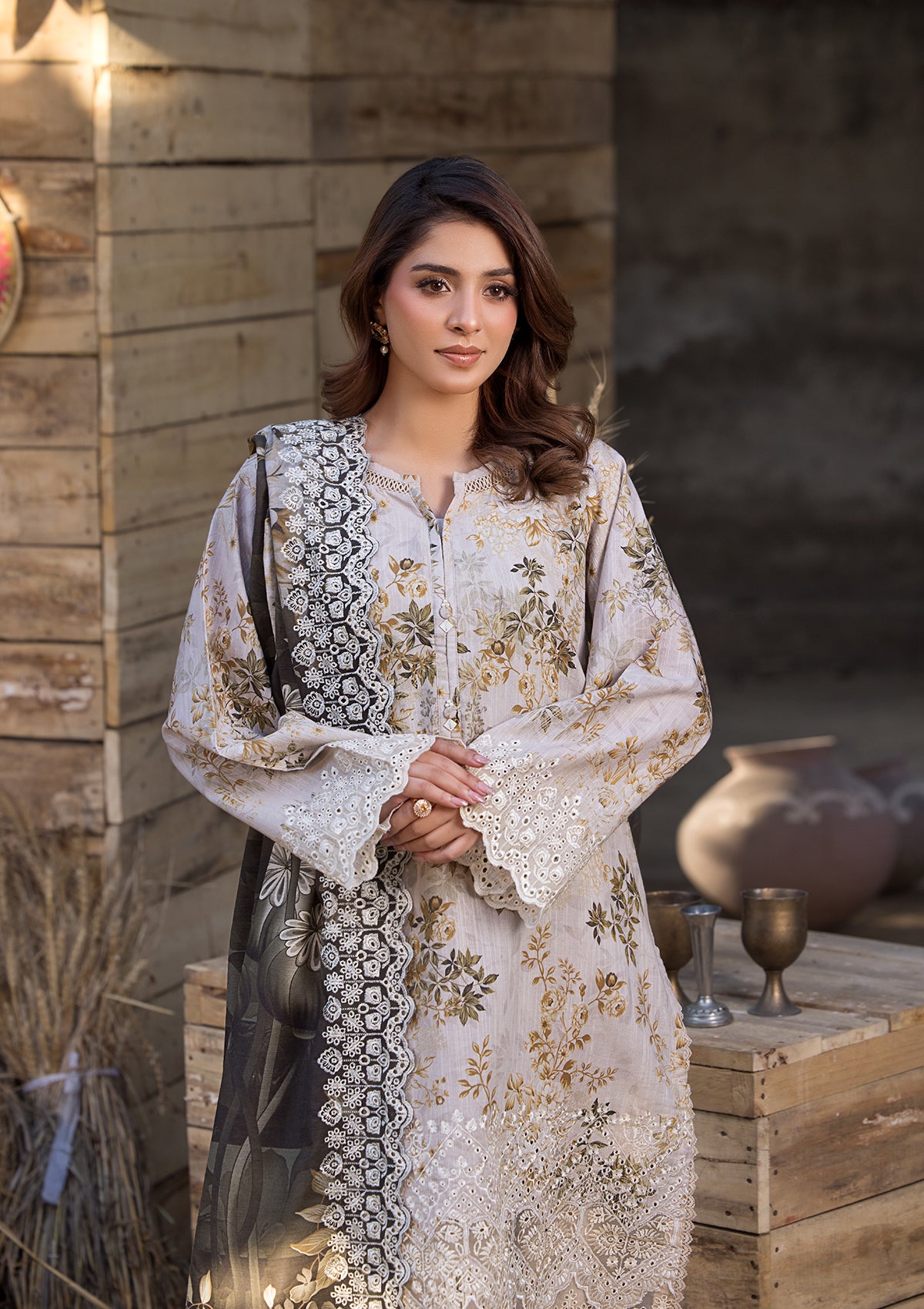 EMBROIDERED KHADDAR BT118-SKN